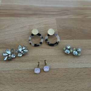 4 sets of earrings